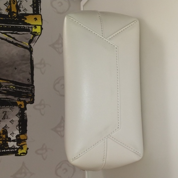 New Balenciaga Mary-Kate XS leather tote bag - Picture 8 of 17